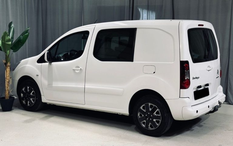 Citroën Berlingo 1.6HDI 99CV L1 - Crochet/DAB – Image 8